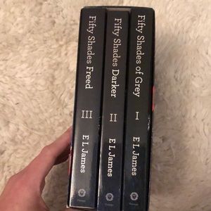 Vintage Accents - fifty shades trilogy Vintage Accents - fifty shades trilogy